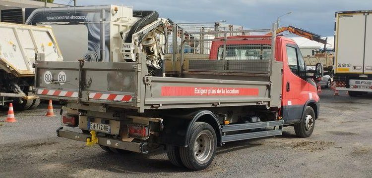 IVECO 72C15 BENNE 6/8,9T – DIESEL – 59740 KMS – ANNEE 2016  EH-172-RB