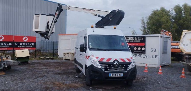 RENAULT MASTER 3T5 VAN FWD NACELLE K42P 14,8 M – DIESEL – 1578 H – 89548 KMS – AN 2019 BLANC FC-813-XQ