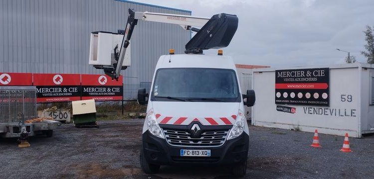 RENAULT MASTER 3T5 VAN FWD NACELLE K42P 14,8 M – DIESEL – 1578 H – 89548 KMS – AN 2019 BLANC FC-813-XQ