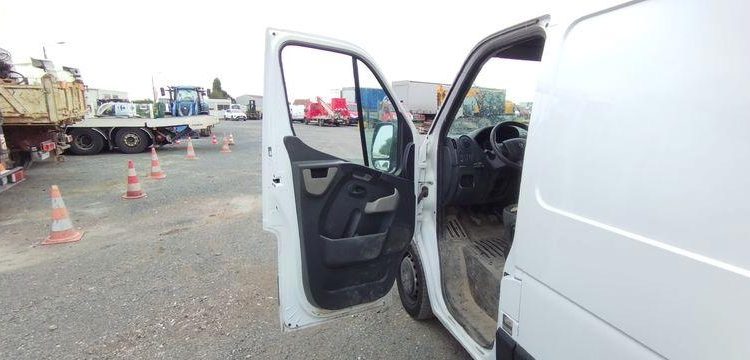 RENAULT MASTER 3T5 VAN FWD NACELLE K42P 14,8 M – DIESEL – 1578 H – 89548 KMS – AN 2019 BLANC FC-813-XQ