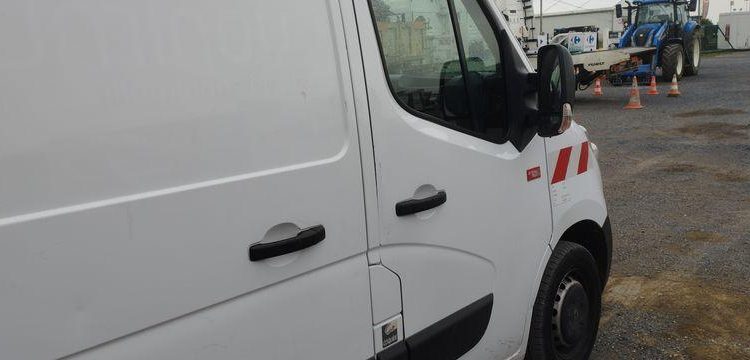 RENAULT MASTER 3T5 VAN FWD NACELLE K42P 14,8 M – DIESEL – 1578 H – 89548 KMS – AN 2019 BLANC FC-813-XQ