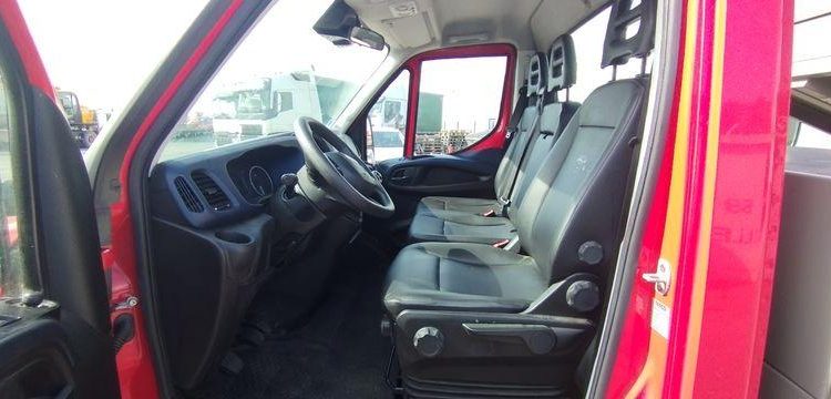 IVECO 40C14N BENNE AVEC COFFRE ACIER –  GAZ – 25940 KMS – ANNEE 2020 ROUGE FV-821-TC