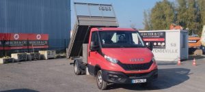 IVECO 40C14N BENNE SIMPLE CABINE COFFRE GAZ ROUGE FV-934-TE