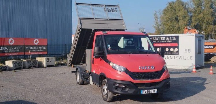 IVECO 40C14N BENNE SIMPLE CABINE COFFRE GAZ ROUGE FV-934-TE