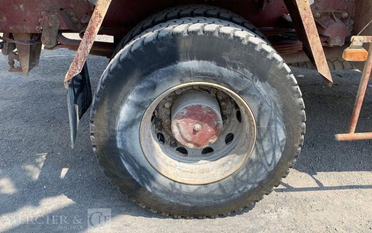 IVECO CAMION 4×2 BENNE BASCULANTE + GRUE AUXILIAIRE AVEC BENNE PRENEUSE – 344341 KMS  GE-679-SN