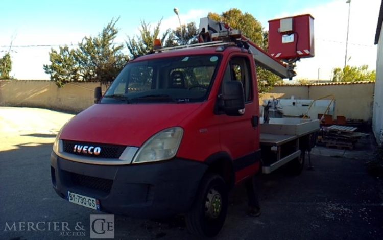 IVECO 35S11 AVEC NACELLE MULTITEL 160ALU 16M  BY-730-GS