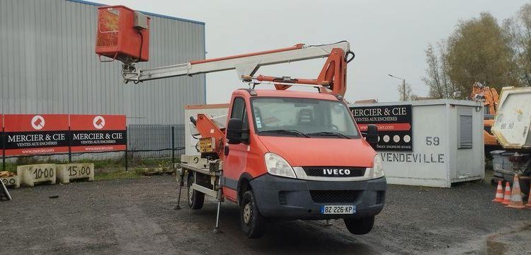 IVECO 35S11 AVEC NACELLE MULTITEL MX170 16M  BZ-226-KP