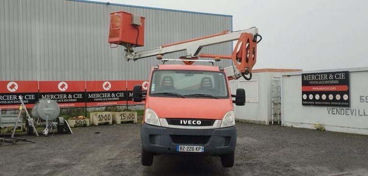 IVECO 35S11 AVEC NACELLE MULTITEL MX170 16M  BZ-226-KP