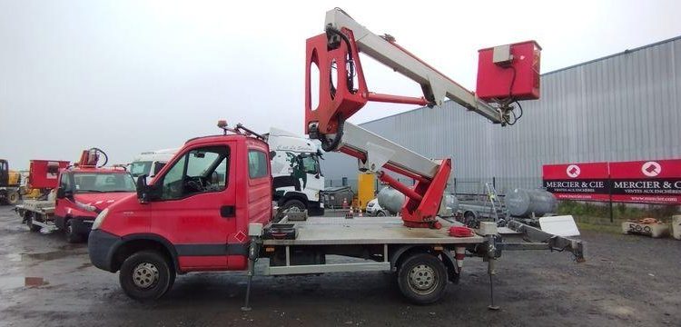 IVECO 35S11 AVEC NACELLE MULTITEL MX170 16M  BZ-226-KP