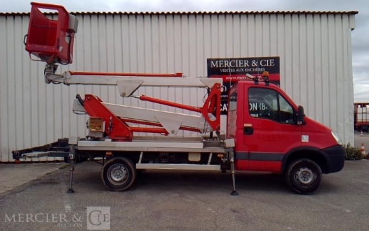 IVECO 35S11 AVEC NACELLE MULTITEL MX170 16M  BZ-630-BM