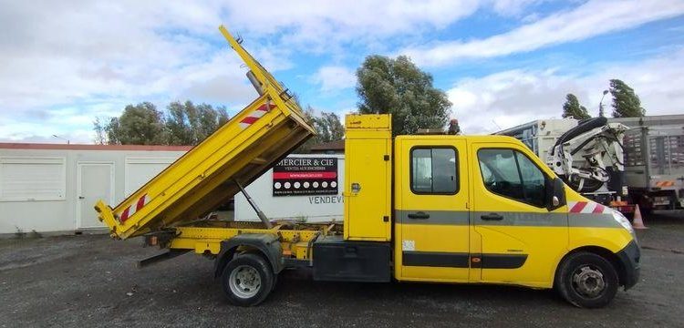 RENAULT MASTER BENNE 2,3 DCI – 125 CH AVEC COFFRE ACIER – DIESEL – 313314 KMS – AN 2012 JAUNE BZ-854-XH