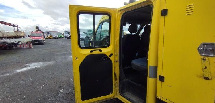 RENAULT MASTER BENNE 2,3 DCI – 125 CH AVEC COFFRE ACIER – DIESEL – 313314 KMS – AN 2012 JAUNE BZ-854-XH