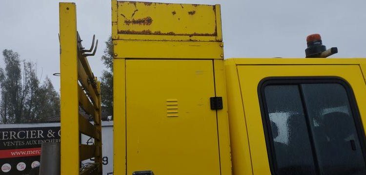 RENAULT MASTER BENNE 2,3 DCI – 125 CH AVEC COFFRE ACIER – DIESEL – 313314 KMS – AN 2012 JAUNE BZ-854-XH