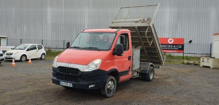 IVECO 35C13 BENNE SIMPLE CABINE COFFRE  CA-733-JY