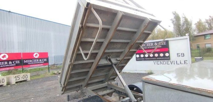 IVECO 35C13 BENNE SIMPLE CABINE COFFRE  CA-733-JY