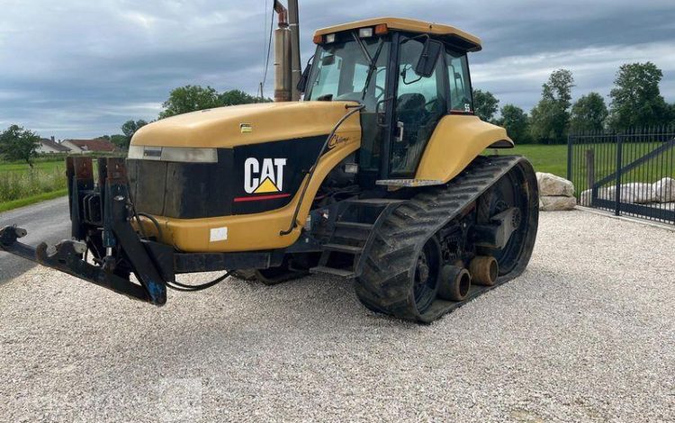 CATERPILLAR TRACTEUR SUR CHENILLES DIESEL – 10700 HEURES – SUR DESIGNATION  CAT55