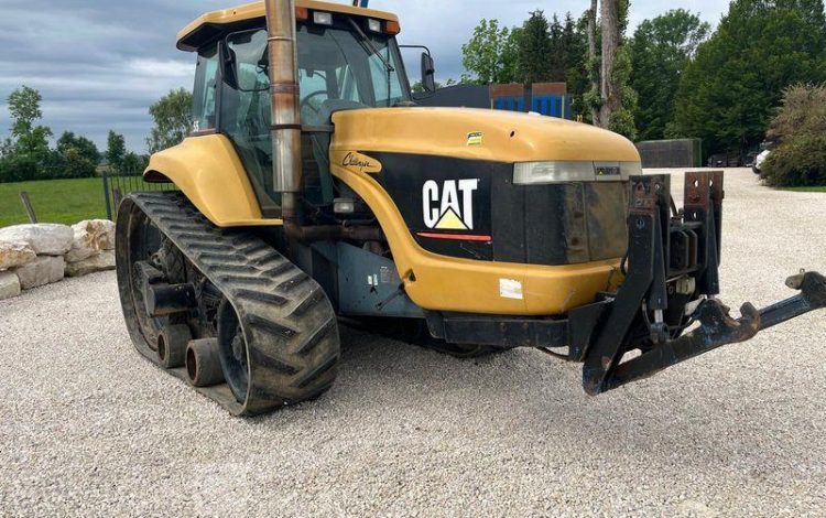 CATERPILLAR TRACTEUR SUR CHENILLES DIESEL – 10700 HEURES – SUR DESIGNATION  CAT55