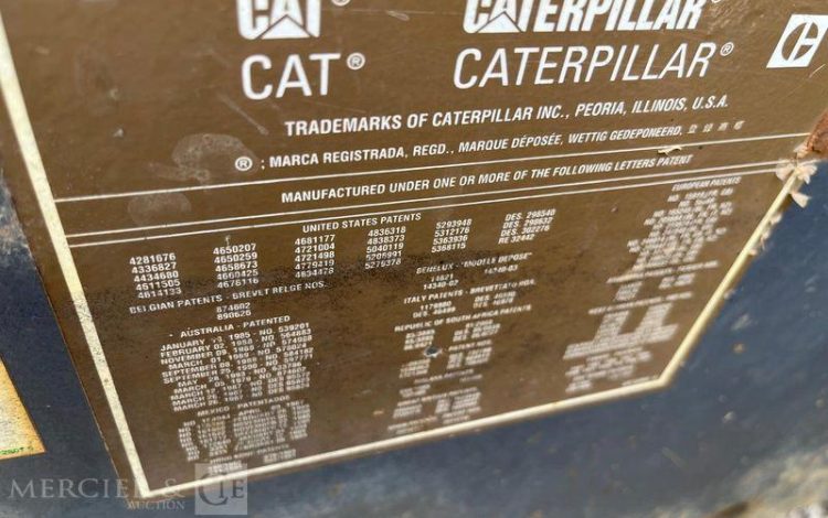 CATERPILLAR TRACTEUR SUR CHENILLES DIESEL – 10700 HEURES – SUR DESIGNATION  CAT55