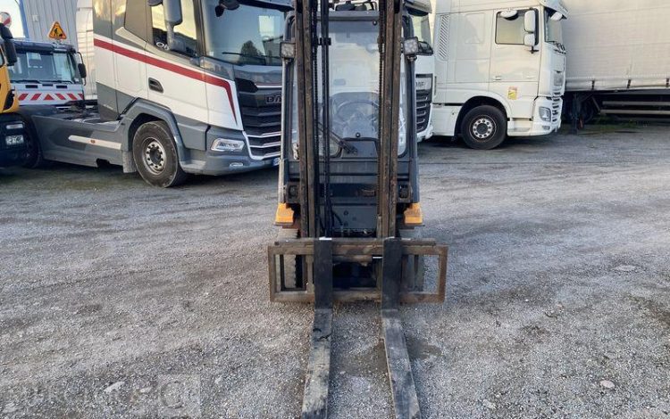 CHARIOT ELEVATEUR GAZ  CE002