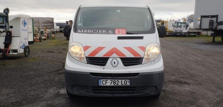 RENAULT TRAFIC CONFORT L1  CF-782-LQ