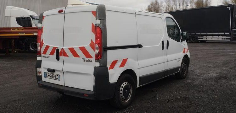 RENAULT TRAFIC CONFORT L1  CF-782-LQ