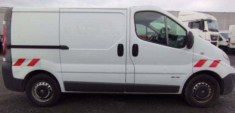 RENAULT TRAFIC CONFORT L1  CF-782-LQ