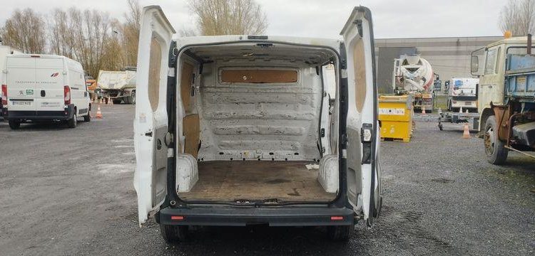 RENAULT TRAFIC CONFORT L1  CF-782-LQ