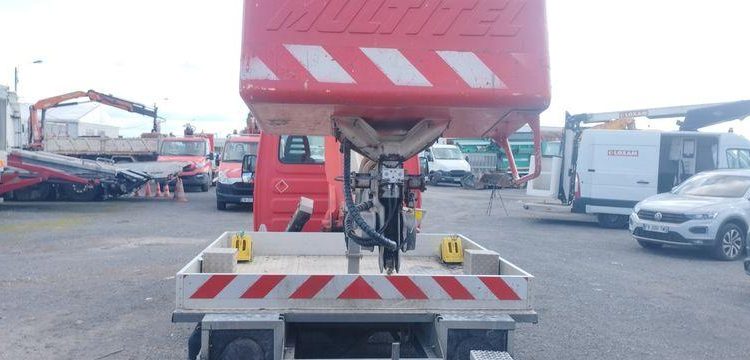 IVECO 35S11 AVEC NACELLE MULTITEL 160ALU 16M ROUGE CR-139-RT