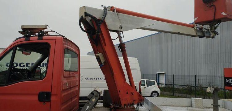 IVECO 35S11  AVEC NACELLE 16 M  CT-669-BC