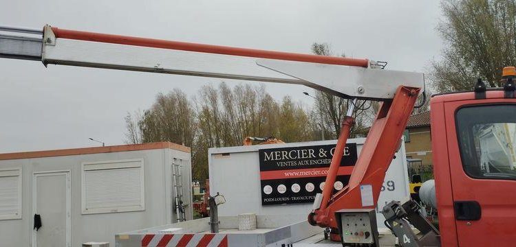 IVECO 35S11  AVEC NACELLE 16 M  CT-669-BC