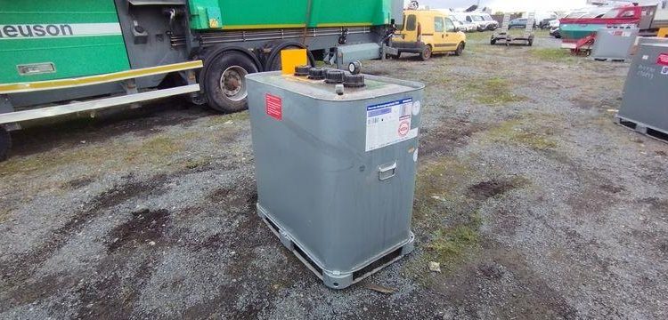 SCHUTZ CUVE PALETTISABLE 700L AN 2000  CUVP10851