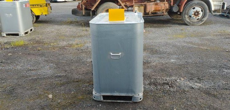 SCHUTZ CUVE PALETTISABLE 700L AN2019  CUVP10854