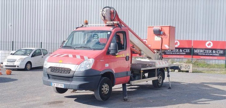 IVECO 35S11 AVEC NACELLE MULTITEL MT202DS 20M  CW-337-FK