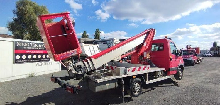 IVECO 35S11 AVEC NACELLE MULTITEL MT202DS 20M  CW-436-FK