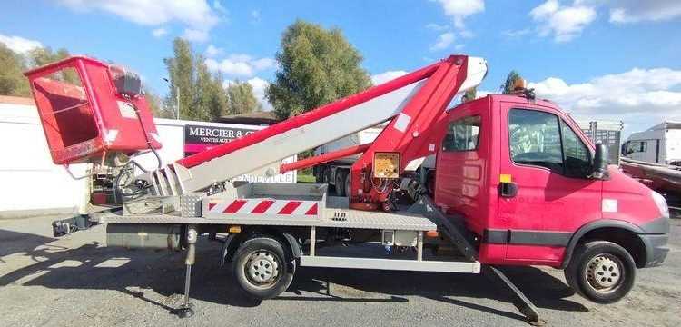 IVECO 35S11 AVEC NACELLE MULTITEL MT202DS 20M  CW-436-FK