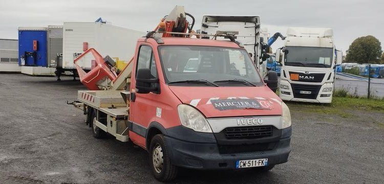 IVECO 35S11 AVEC NACELLE MULTITEL 160ALUDS  CW-511-FK