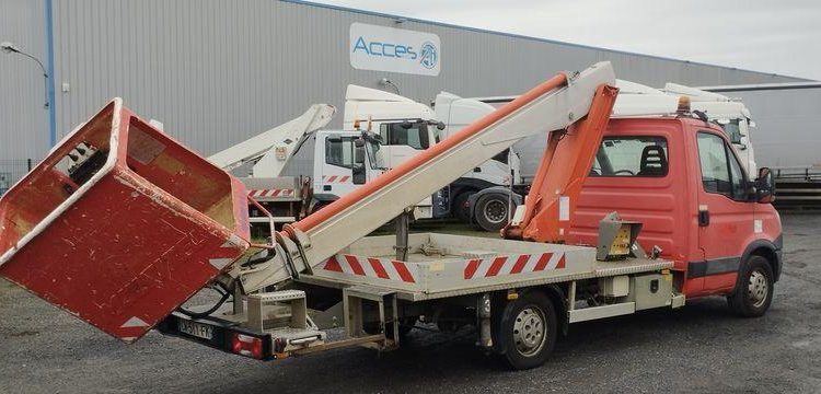 IVECO 35S11 AVEC NACELLE MULTITEL 160ALUDS  CW-511-FK