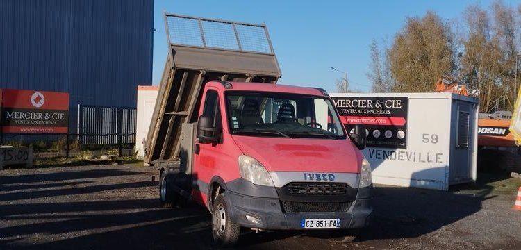 IVECO 35C13 BENNE SIMPLE CABINE COFFRE  CZ-851-FA