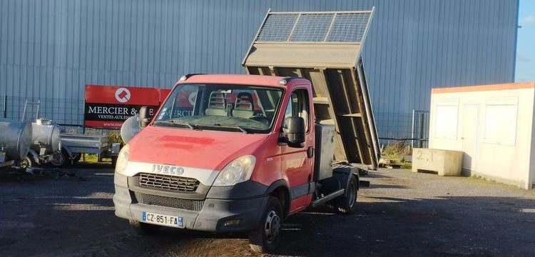 IVECO 35C13 BENNE SIMPLE CABINE COFFRE  CZ-851-FA