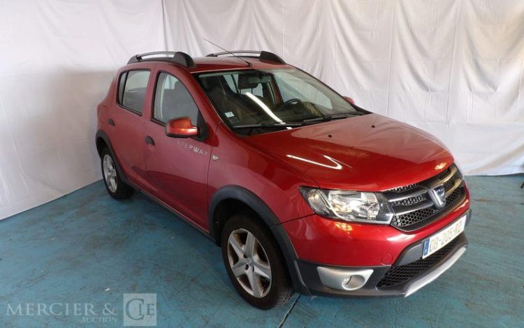 DACIA SANDERO STEPWAY 0,9 TCE 90CH PRESTIGE ROUGE DB-205-RZ