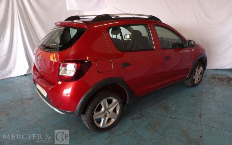 DACIA SANDERO STEPWAY 0,9 TCE 90CH PRESTIGE ROUGE DB-205-RZ