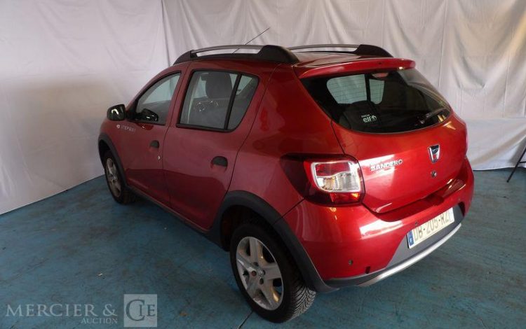 DACIA SANDERO STEPWAY 0,9 TCE 90CH PRESTIGE ROUGE DB-205-RZ