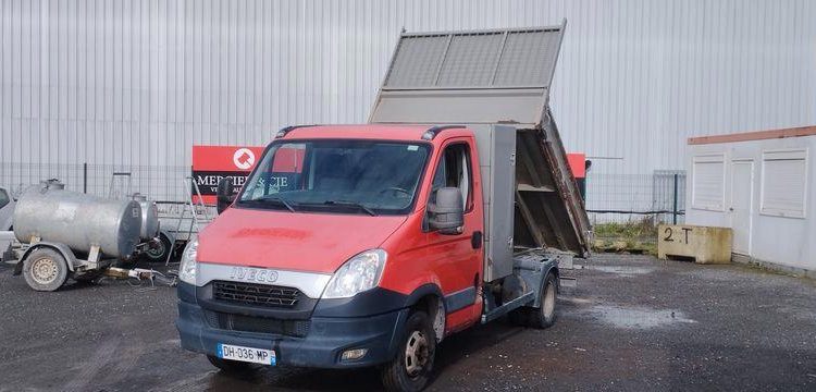 IVECO 35C BENNE SIMPLE CABINE COFFRE  DH-036-MP