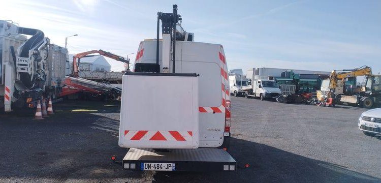 RENAULT MASTER AVEC NACELLE VERSALIFT ET38NF 14 A 16M  NON ROULANT  DN-484-JP