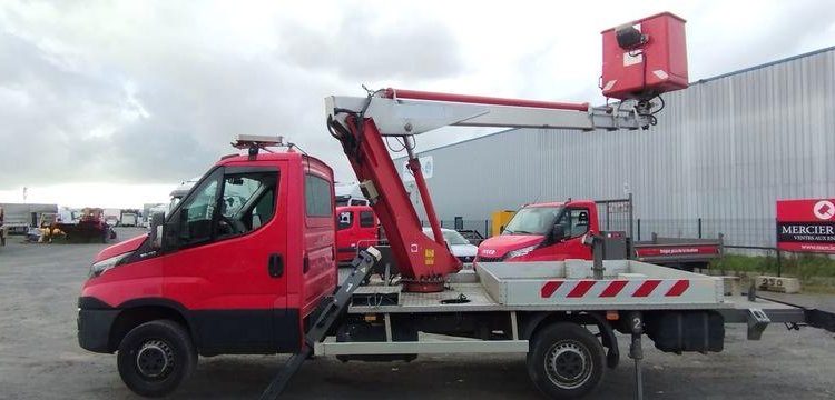 IVECO 35S11 AVEC NACELLE MULTITEL 160ALUDS  DQ-604-QR