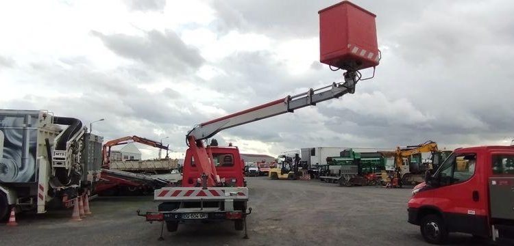 IVECO 35S11 AVEC NACELLE MULTITEL 160ALUDS  DQ-604-QR