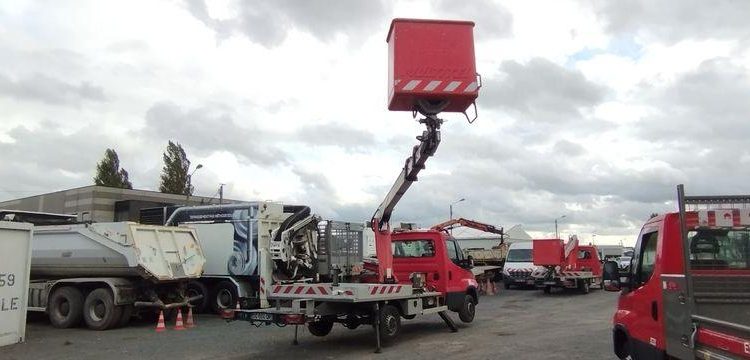 IVECO 35S11 AVEC NACELLE MULTITEL 160ALUDS  DQ-604-QR