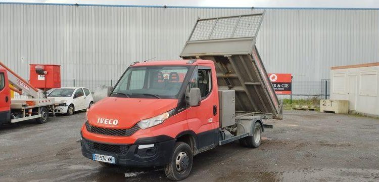 IVECO DAILY 35C13 BENNE SIMPLE CABINE COFFRE NON ROULANT  DY-574-WM