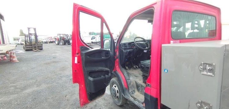 IVECO DAILY 35C13 BENNE SIMPLE CABINE COFFRE NON ROULANT  DY-574-WM