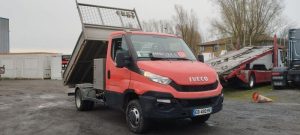 IVECO 35C13  BENNE SIMPLE CABINE COFFRE  EB-492-HV